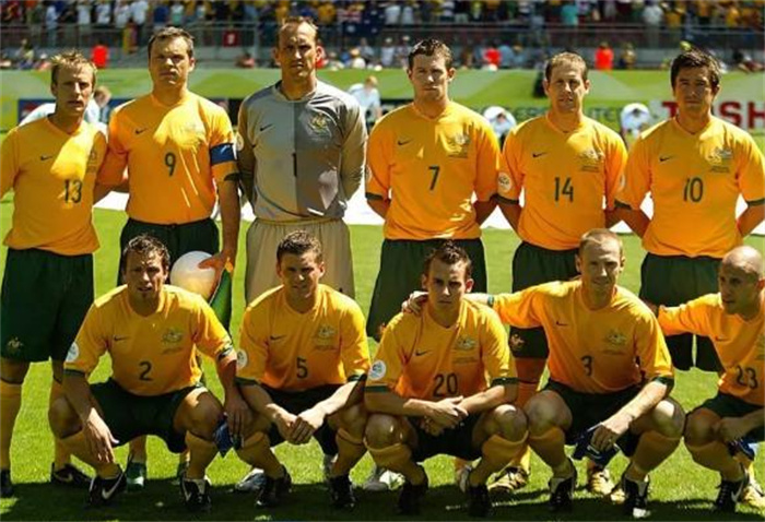 包含斯图加特足球俱乐部连战连胜，球员实力彰显的词条